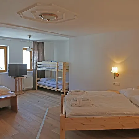 Hornspitz Family Lägenhetshotell 4*